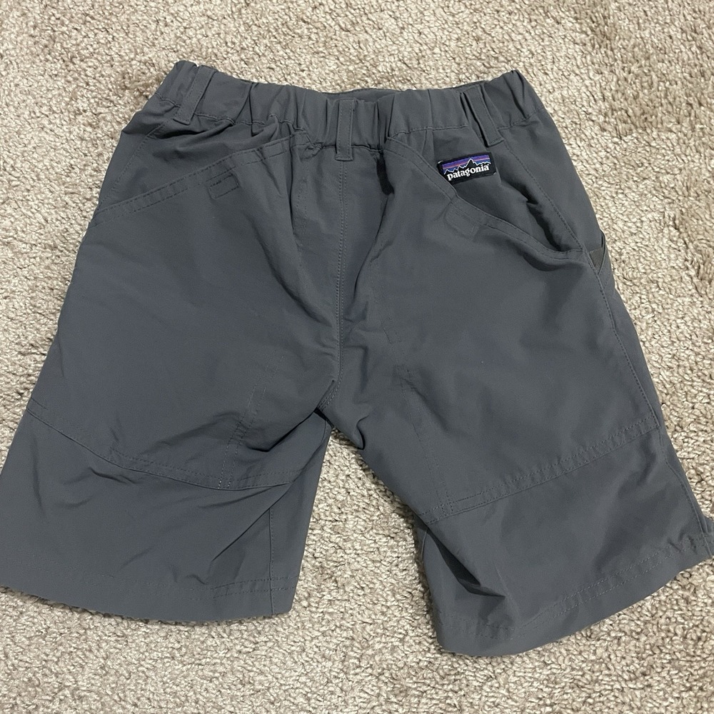 Patagonia‎ Kids Boys Girls Gray Hiking Shorts Size 7–8 S Quick Dry Outdoor Nylon - Picture 2 of 9